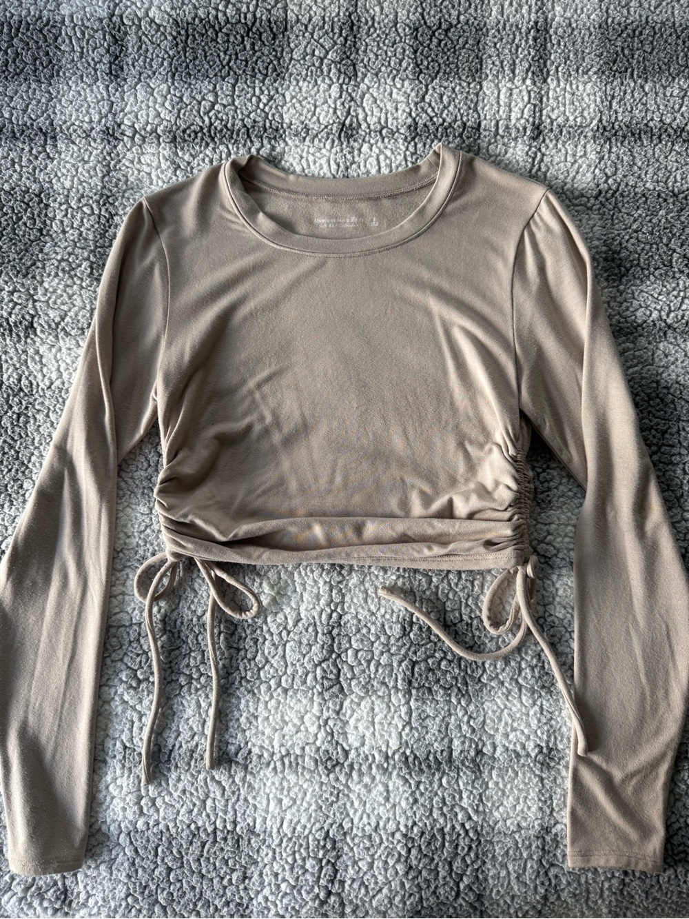 Abercrombie & Fitch Taupe Long-Sleeve Ruched Drawstring Crop Top
